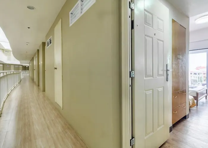 Apartment Antonio's Place, 3 Mins To Mactan Airport, Fast Internet, Netflix, Pool, Gym