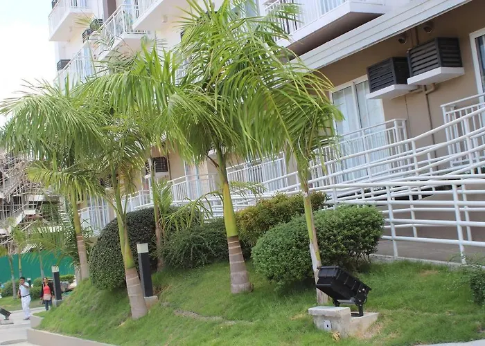Antonio's Place, 3 Mins To Mactan Airport, Fast Internet, Netflix, Pool, Gym Apartment Lapu-Lapu City