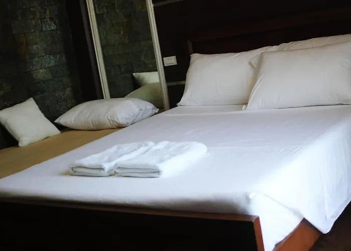 Antonio's Place, 3 Mins To Mactan Airport, Fast Internet, Netflix, Pool, Gym Apartment Lapu-Lapu City