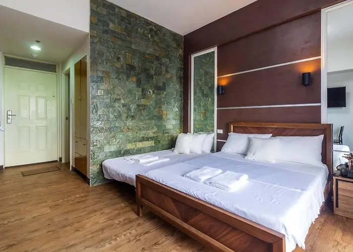 Apartment Antonio's Place, 3 Mins To Mactan Airport, Fast Internet, Netflix, Pool, Gym Lapu-Lapu City