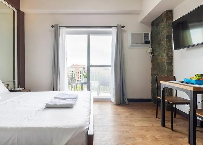 Apartment Antonio's Place, 3 Mins To Mactan Airport, Fast Internet, Netflix, Pool, Gym